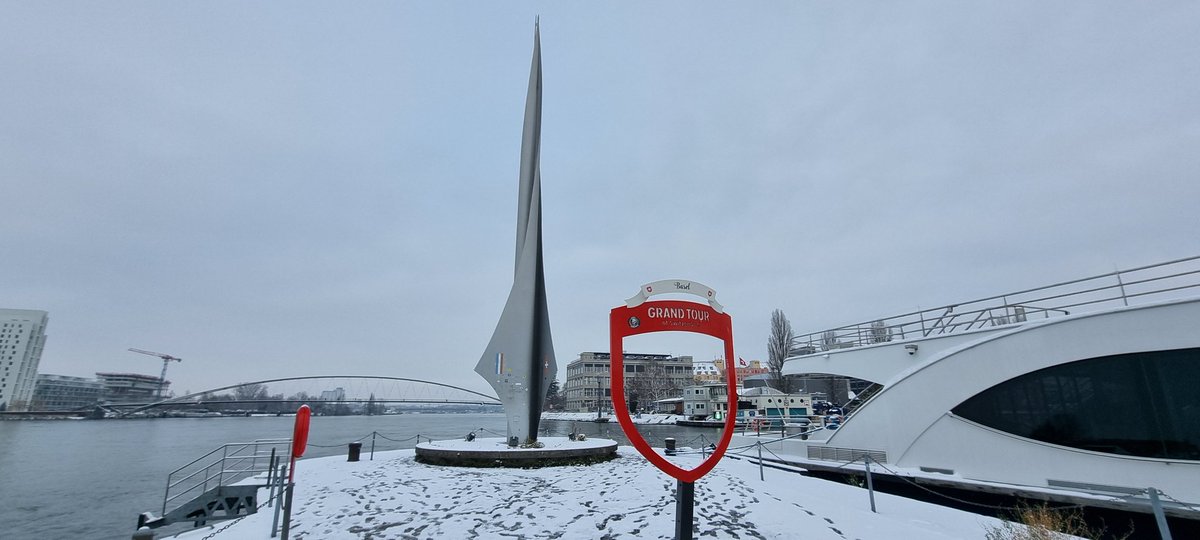 Railwaygirl2018's tweet photo. So where have you ended up?🤔
Yup, this #DispatchersOfTwitter has ended up in Basel-Switzerland🇨🇭
✅️New location🌍
✅️Passport stamped🛂
Now its time to explore🤠
Lets get ready to cross some borders into France🇫🇷 & Germany🇩🇪
#InternationalTravel #Travelling #ThreeBorders https://t.co/QEGx7Cf8ay