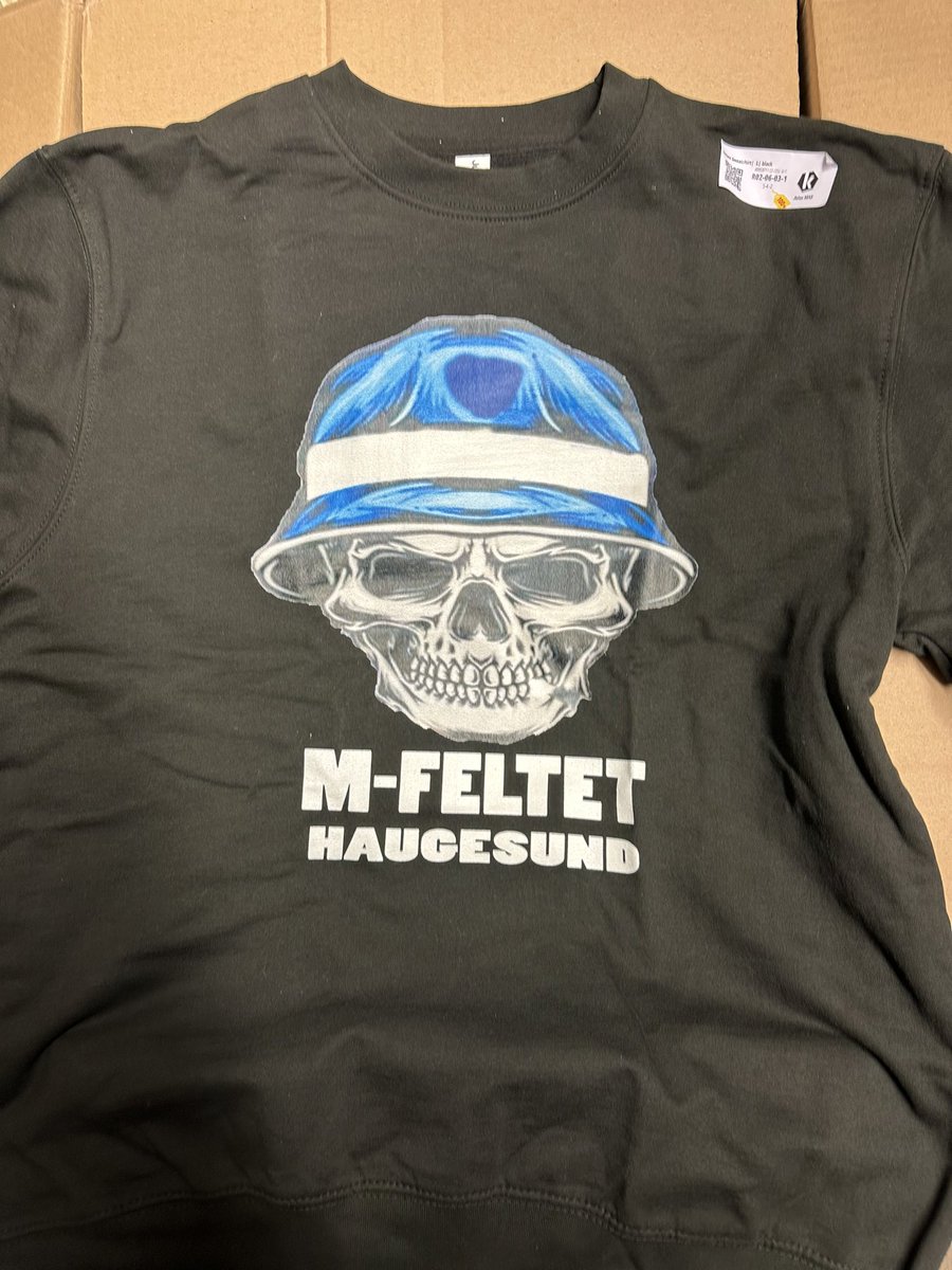 Då va M-feltet genserene på plass! Begrenset antall, størrelser fra S-3xl! Pris, 400kr skriv pm vis du vil kjøpe! 😀