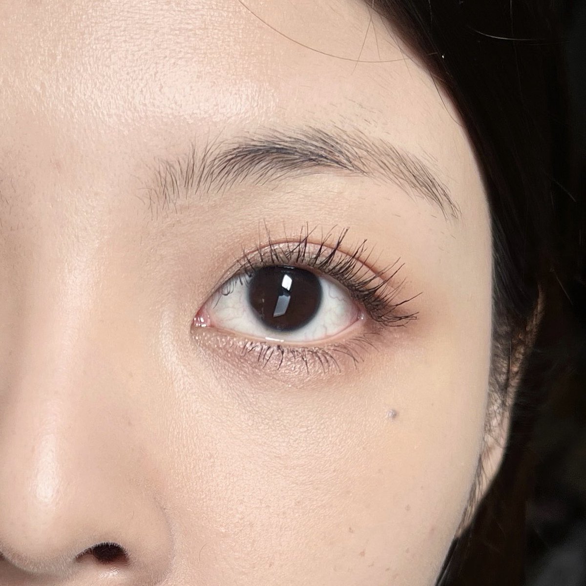 noeysavitta's tweet image. Maybelline Sky High ไม่ได้มีแค่มาสคาร่าแล้วแก!! ล่าสุดเค้าออกเซรั่มขนตา ปังมากก ต่อขนตามาแล้วขนตาชั้นร่วงเยอะมากกกกก อัดเซรั่มตัวนี้ละสบายใจละ ขนตาแย่งกันขึ้นไม่หยุด5555555 แปรงเขานิ่มๆดีมากปาดแล้วไม่เจ็บเลย💘