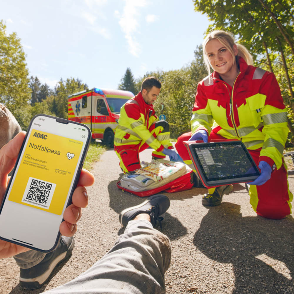 Rettungsdienst's tweet photo. ADAC entwickelt Notfallpass fürs Smartphone (Foto: ADAC)
Mehr auf https://t.co/3hwP7sdXLA | #Rettungsdienst #Notfallsanitäter #Rettungssanitäter #Notarzt #Notärztin #ADAC #Luftrettung #MedDV #Notfallpass
https://t.co/96TbH3qwQM https://t.co/N7P0H35NVk