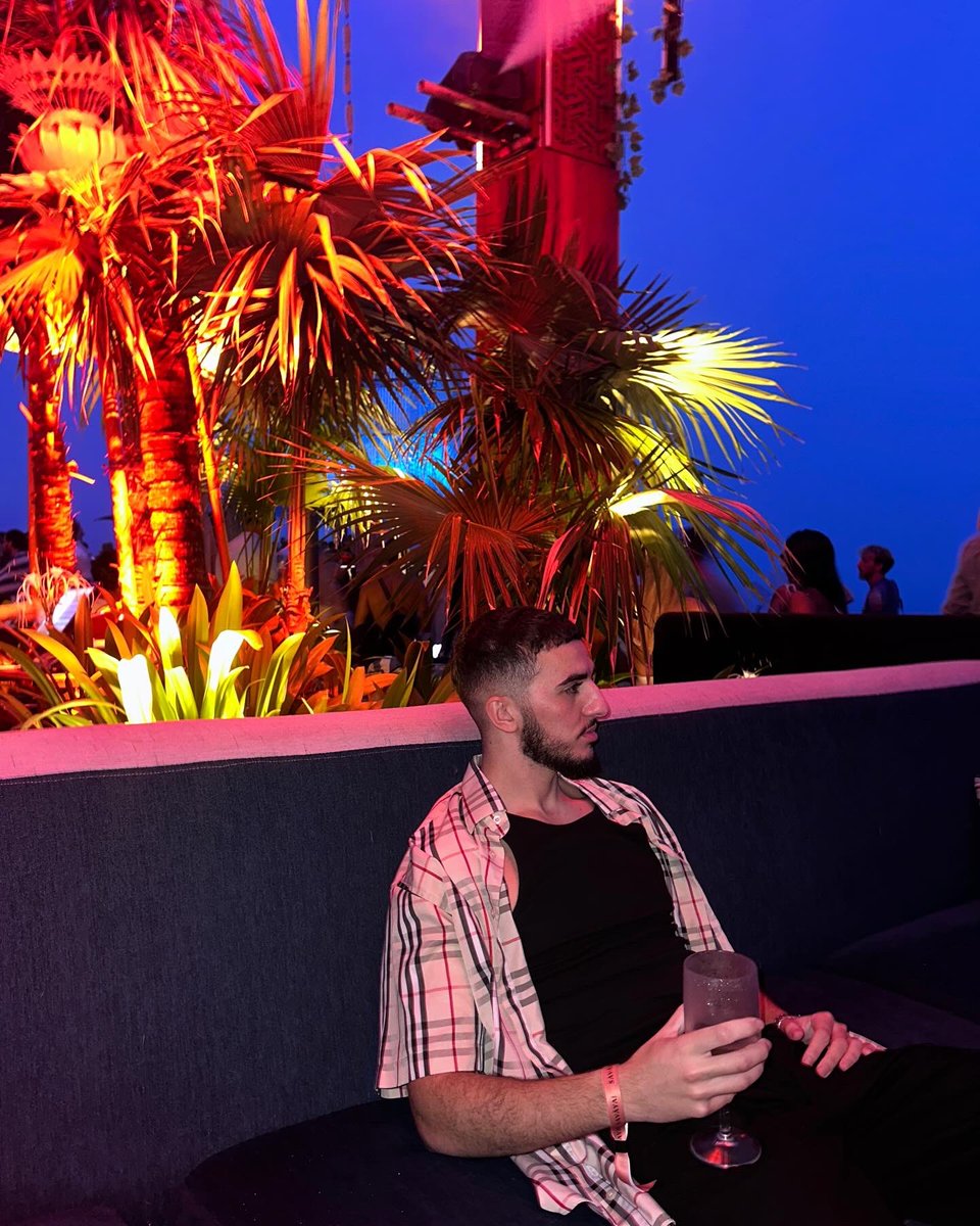 princedebali's tweet photo. La liberté rien de plus

Faire ce que j’veux, ou et quand j’veux fais tellement du bien

Ne plus obéir à certaines règles, codes ou autres, quelle sensation https://t.co/2xCUxM7WFJ
