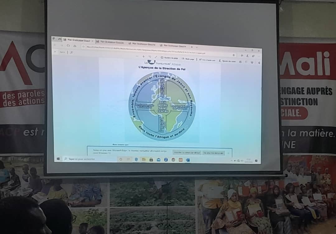 NavigateursMali's tweet photo. Le ministère Navigateurs du Mali a clôturé ses activités le 16.12.23. C'était aussi le moment de planifier l'année 2024 et  réaffirmer les engagements à faire avancer l’Evangile de Jésus et son Royaume dans les nations.

#TheNavigators #Evangile #Mali https://t.co/YplYVvUA0U