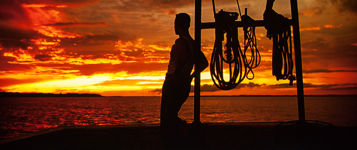 AddictedChris's tweet image. For all the people lingering in the shadows:  

Maybe you&apos;re out there thinking that you could never be truly sober. That staying sober is the one thing you could never do. Maybe a part of you thinks it&apos;s completely mad to even consider sobriety.

Naked, without a life vest,…