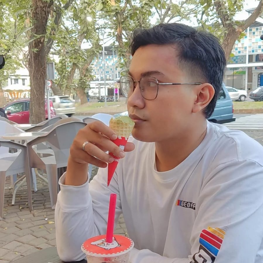 stevenjimm's tweet photo. #FotoProfilBaru https://t.co/8Cxl47bbGF