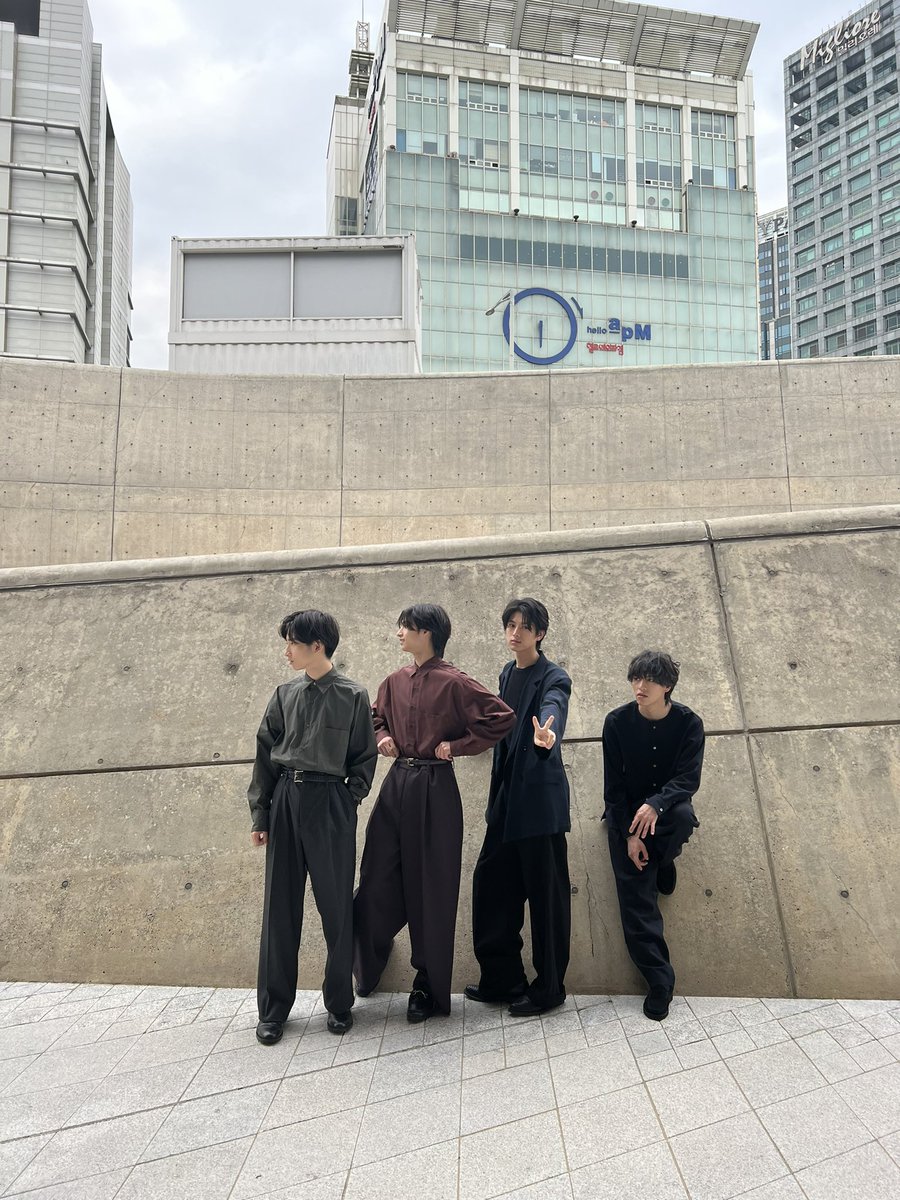 リク tweet media