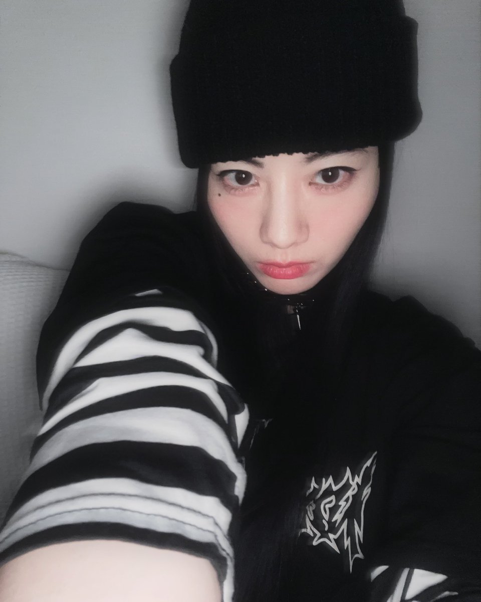 raon_leee's tweet photo. https://t.co/4MbHrGdm5M