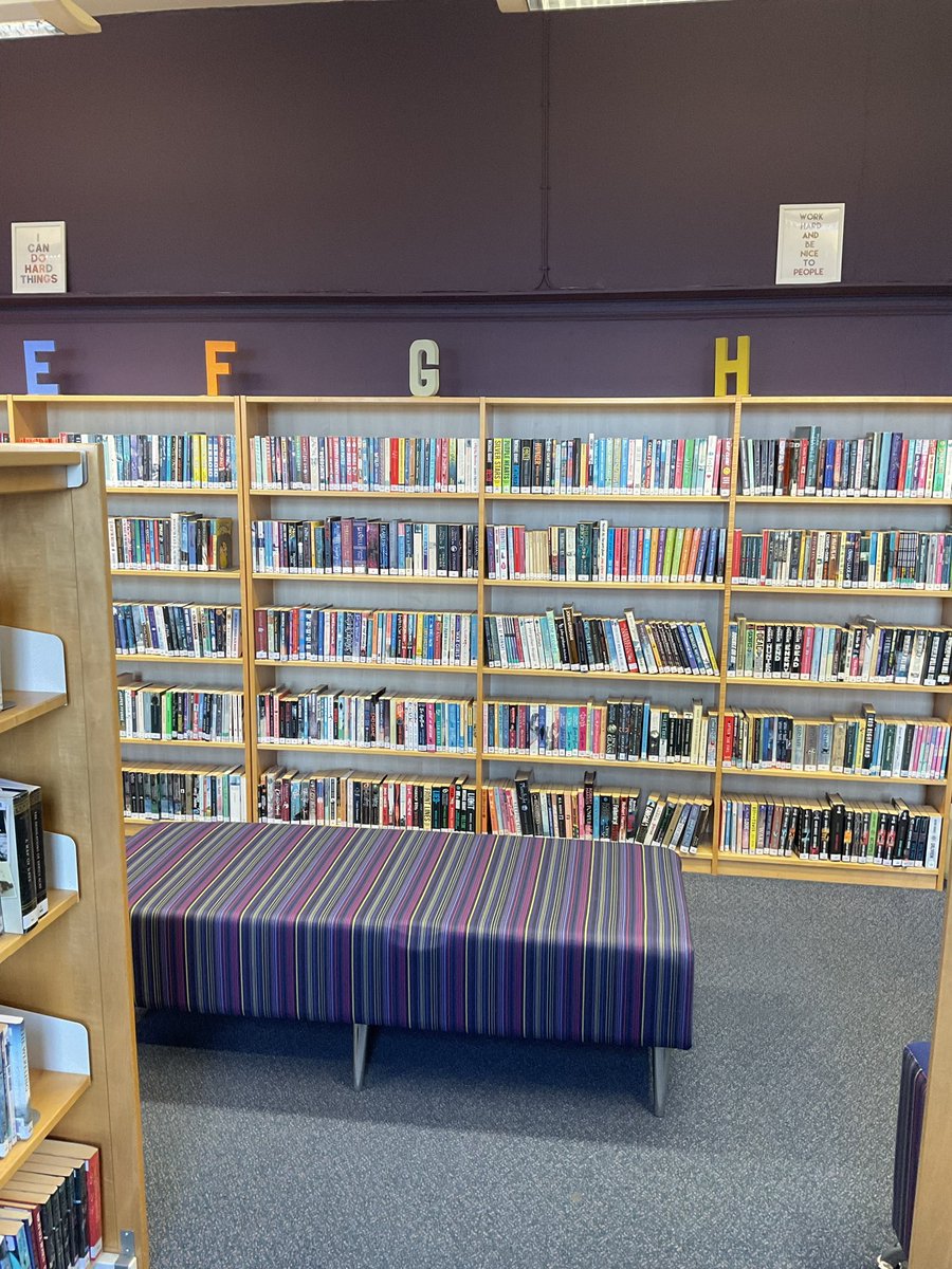 New year, fresh new coat of paint. The JB Library is now purple, and looking very smart. 🪻📖