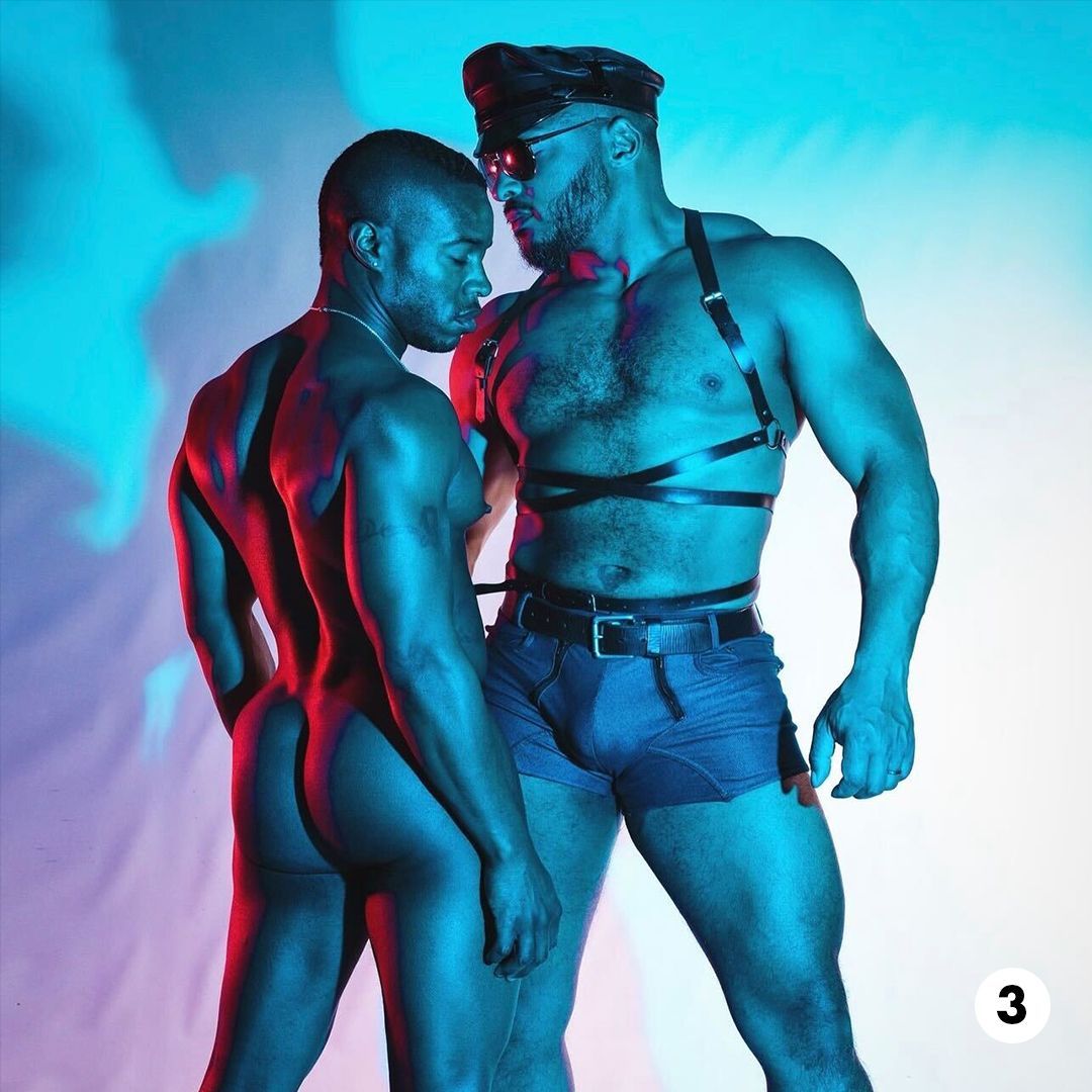 TheROMEOapp's tweet photo. @Hustlaball_official Las Vegas is about to start. Are you ready? 🔥

🗓 January 11 - 14 
📍The Garage Bar

Meet the models 🤤

Jonzu
Official_brianbonds
Jake_watersxx
Dilon_diaz11
Derek_kage

#ROMEO #Hustlaball https://t.co/7b3wkRJRAr