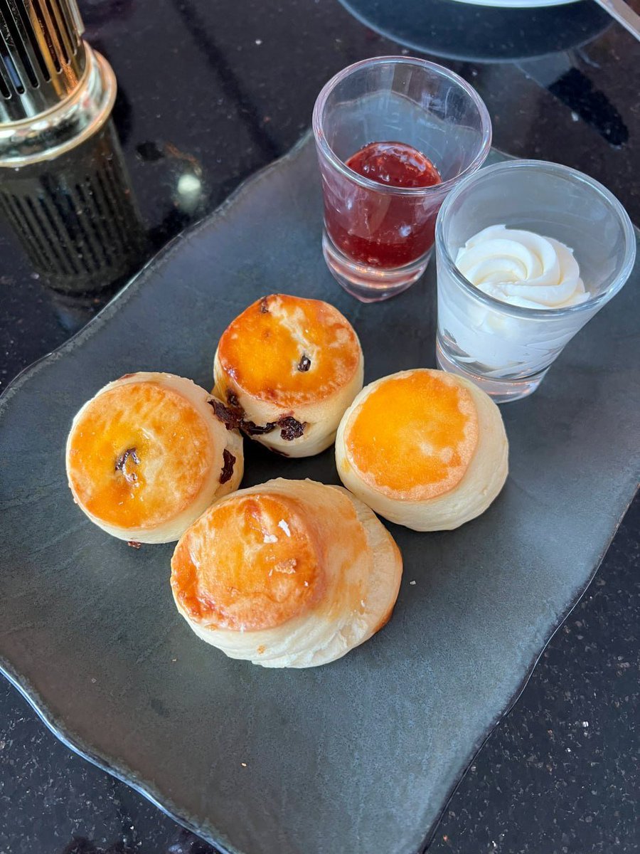 Lucy08220128's tweet image. "Start your day with a burst of freshness and flavor! Our light breakfast options will have you feeling energized and ready to conquer your day. #GoodMorning #LightBreakfast"