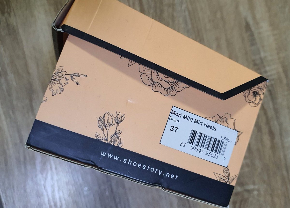 ADAtooADA's tweet image. ส่งต่อรองเท้าร้าน Shoe Story ค่า
รุ่น Mori Mild Mid Heels
ราคาเต็มคู่ละ 1,890 บาท
สีดำใส่แล้ว 1 ครั้ง ส่งต่อ 1,300 บาท
สีเทา(เบจหน่อยๆ) ยังไม่เคยใส่
ส่งต่อ 1,500 บาท ราคาไม่รวมส่งนะคะ
ใครสนใจทักสอบถามได้ค่า