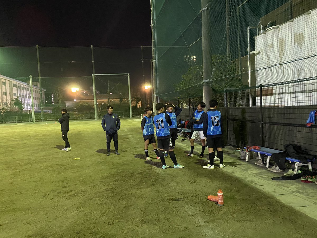 ncfc284's tweet photo. 2024.1.10
【守備の強度と攻撃のアクション】
　守備がよくならないと、攻撃の伸びは頭打ちになる。
だからこそ、日常の守備強度を今以上に高くする必要がある。
今の個人とチームの守備強度をぶち壊して、基準を高める。

ライバルチームは、週末から新人戦県大会。悔しさも力に変えて。 https://t.co/51WpjRhJ0F