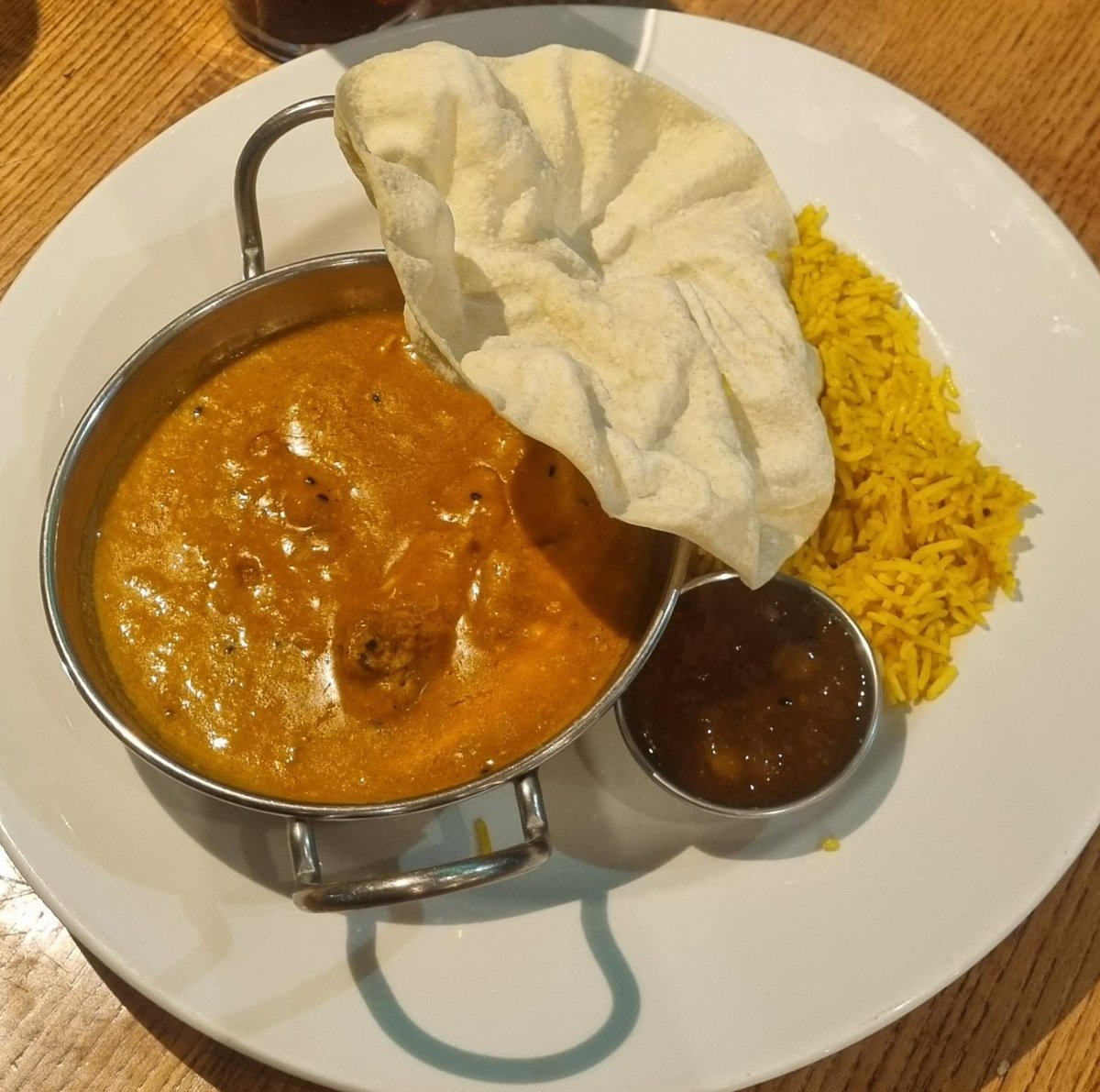 Indulge in a scrumptious curry and refreshing drink for just £7! Family time never tasted better. Spice up your mealtime with our mouth-watering options and make memories over a delicious spread. #CurryLovers #FamilyTime #FoodieFaves 🍛🥂