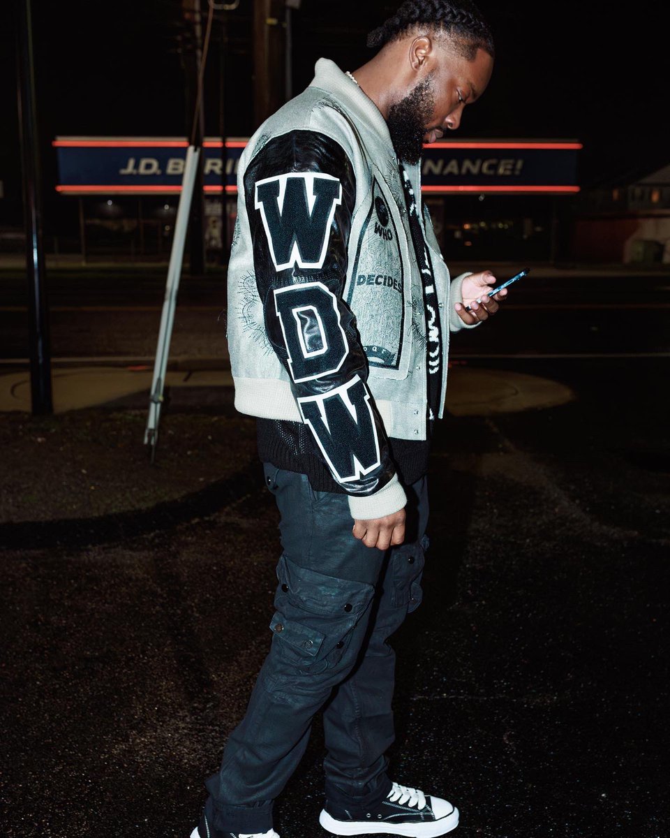 DopeLikeBlaze's tweet photo. 28 🎈 https://t.co/UmpuE0QP9G