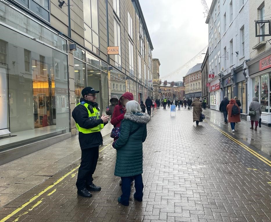 NYP_York's tweet photo. Some rather soggy Project Servator officers popped up in York today🌧️ 
We pop up anywhere, anytime.
When you see us, say hello to find out more.
Our officers are always happy to explain how they look out for you. 
More info on web
#ProjectServator
#TogetherWeveGotItCovered https://t.co/mpIdTqBviA