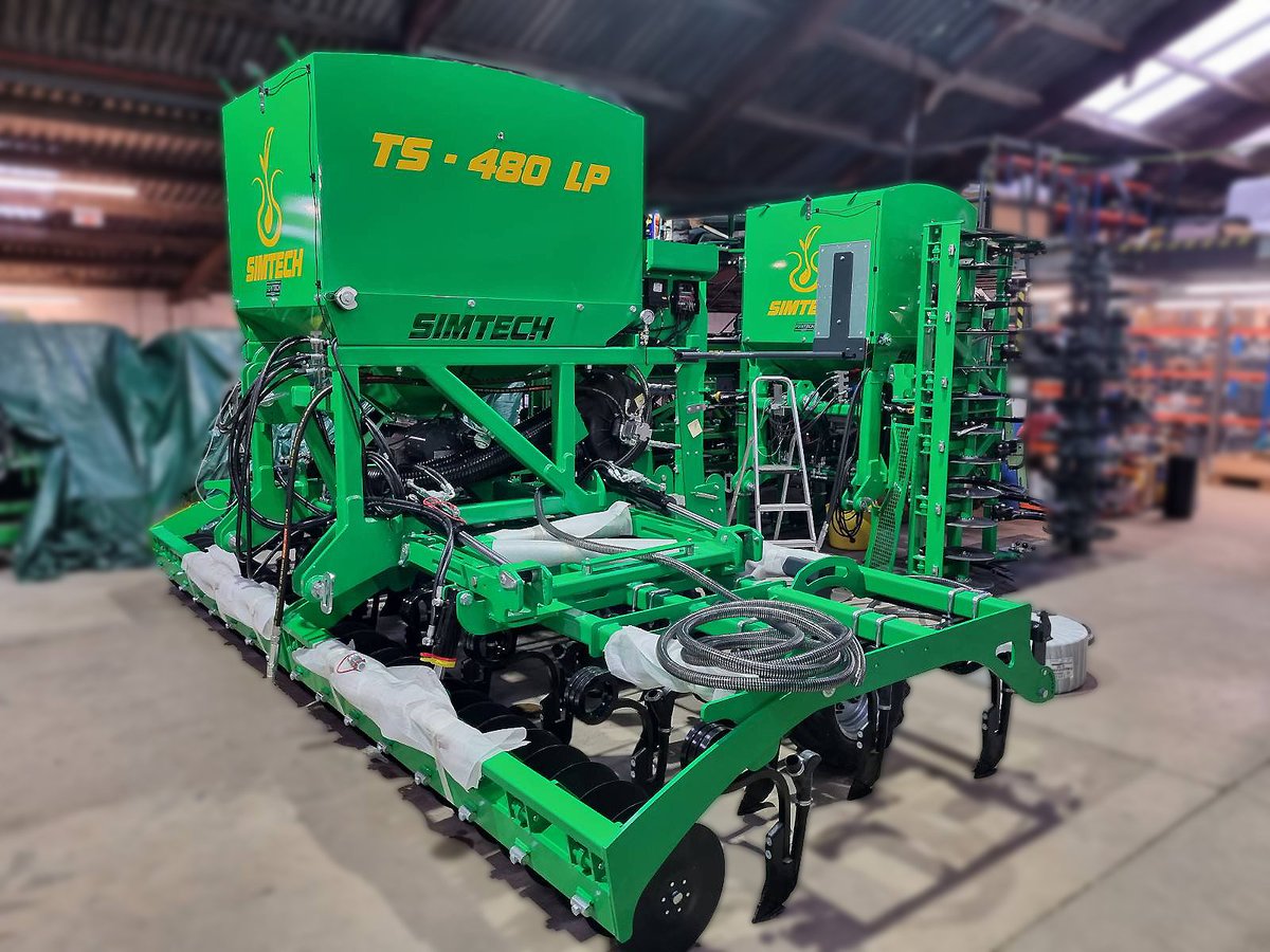 FentechAgri's tweet photo. Only 7 days left until LAMMA 2024!🤩🎉
This year at @lammashow you will get a chance to see the newest addition to our SIMTECH direct drill range, the new lightweight folding drill TS – 480 LP. https://t.co/oi4RsAxM4p