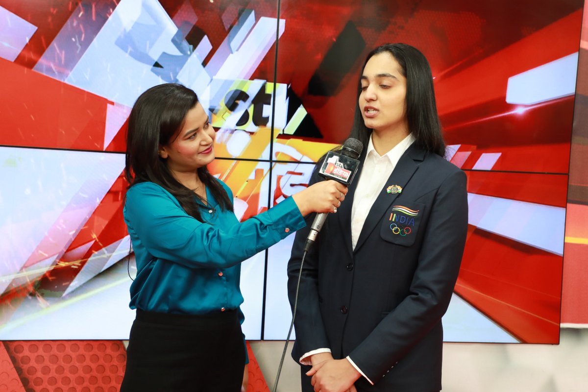 singdeepi's tweet photo. #asiangame2023 में घुड़सवारी में गोल्ड मेडलिस्ट और घुड़सवारी में अर्जुन अवार्ड से सम्मानित होने वाली पहली भारतीय महिला @SinghDivyakriti से खास मुलाकात और बातचीत......... 
41 साल बाद घुड़सवारी में देश को गोल्ड मिला है।

@Droupati_Murmu https://t.co/u4ADQwGDDS