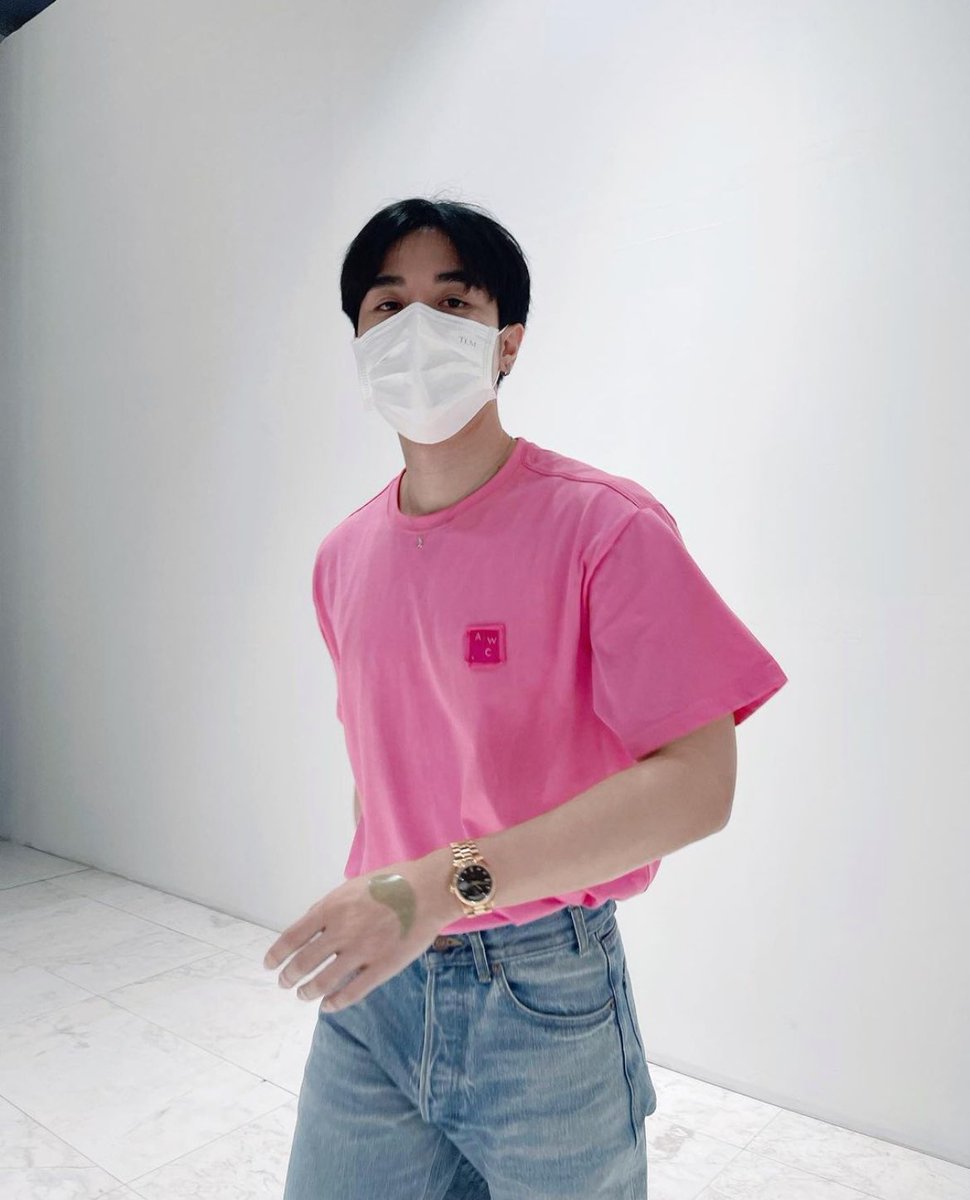 richauntyes's tweet image. Couple with @arm_wc 🫶🏼🪄
#ThaiSelcaDay #TSD #ArmWc #Awc