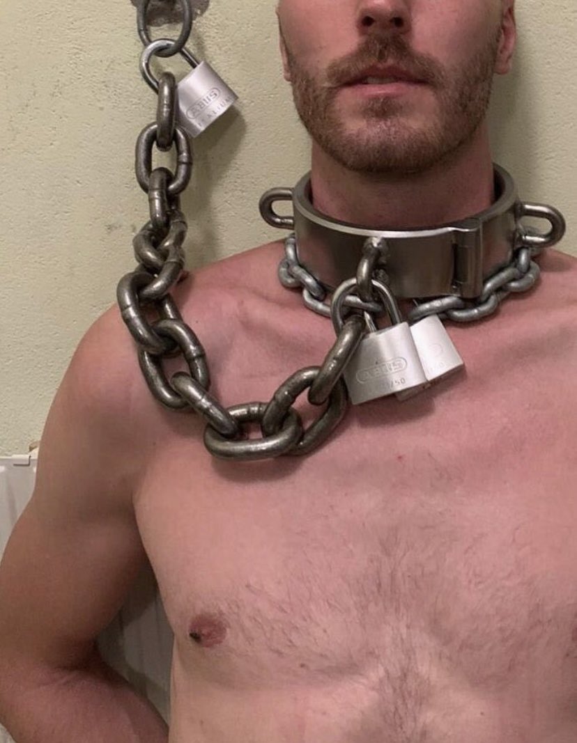BondageUniforms's tweet photo. As a celebration to 18K followers (thank you!) I post one of my most liked pics again. It was just a random snapshot during a session, but it does have an impact somehow. Comment what you like about it! https://t.co/kw8M959hGX