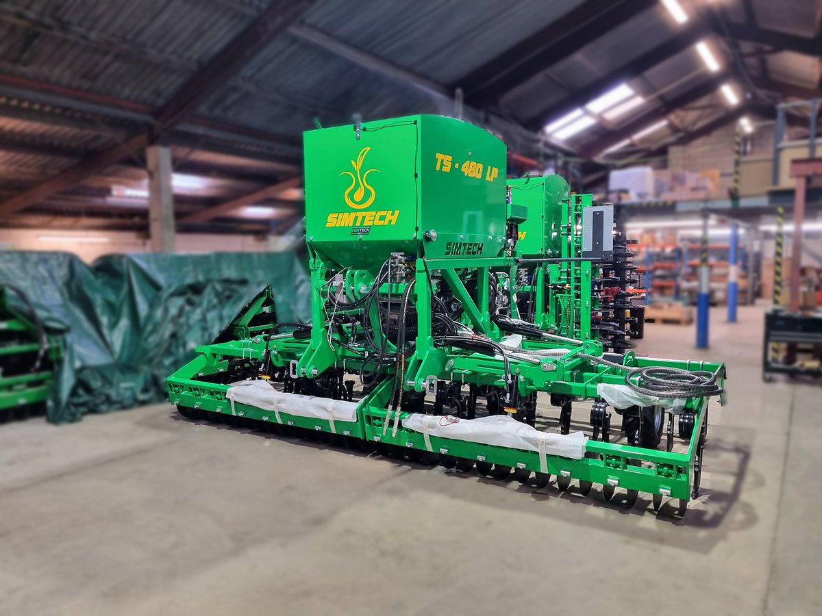 FentechAgri's tweet photo. Only 7 days left until LAMMA 2024!🤩🎉
This year at @lammashow you will get a chance to see the newest addition to our SIMTECH direct drill range, the new lightweight folding drill TS – 480 LP. https://t.co/oi4RsAxM4p