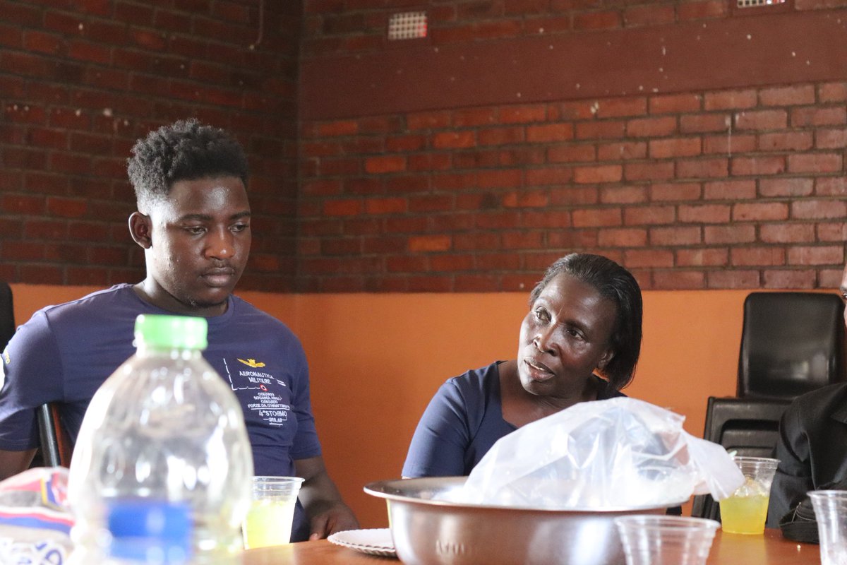 DCBajila's tweet photo. Today we had a very constructive meeting with sports practitioners from around @EmakhLuveve Constituency. We did a postmortem of the 22.12.23 Invitational Tourney and adopted a roadmap to our next event.
Working Together, Doing Our Best For Everyone. @CCCZimbabwe @nelsonchamisa https://t.co/gqXHSGKL06