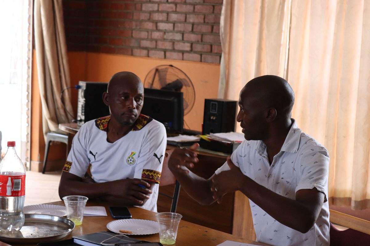 DCBajila's tweet photo. Today we had a very constructive meeting with sports practitioners from around @EmakhLuveve Constituency. We did a postmortem of the 22.12.23 Invitational Tourney and adopted a roadmap to our next event.
Working Together, Doing Our Best For Everyone. @CCCZimbabwe @nelsonchamisa https://t.co/gqXHSGKL06