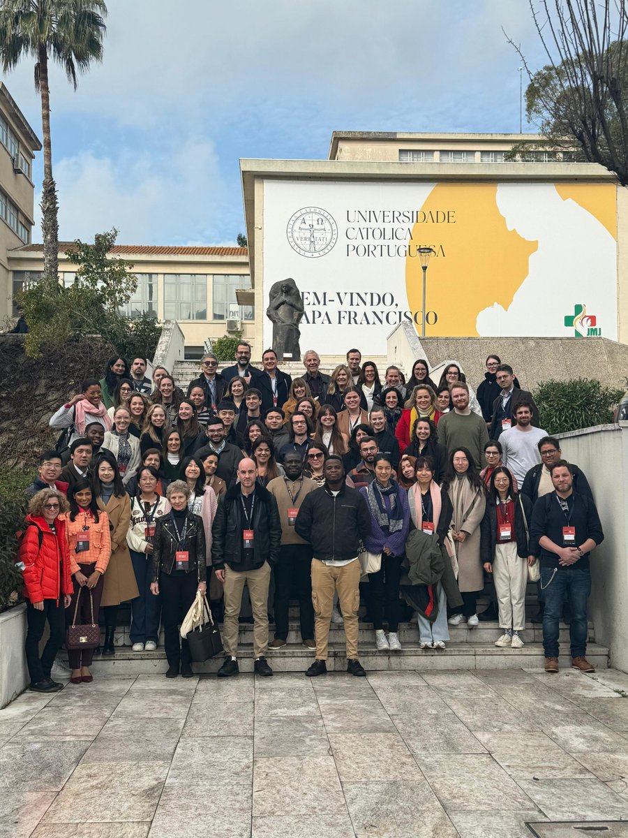 LXWinterSchool's tweet photo. Before lunch we had our group photo and you can see and share more photos about the various moments on the website here:
https://t.co/gbLqQQTZyo

See you tomorrow at the Cultural and Artistic Center - Culturgest! :) https://t.co/KjPugSBfuK