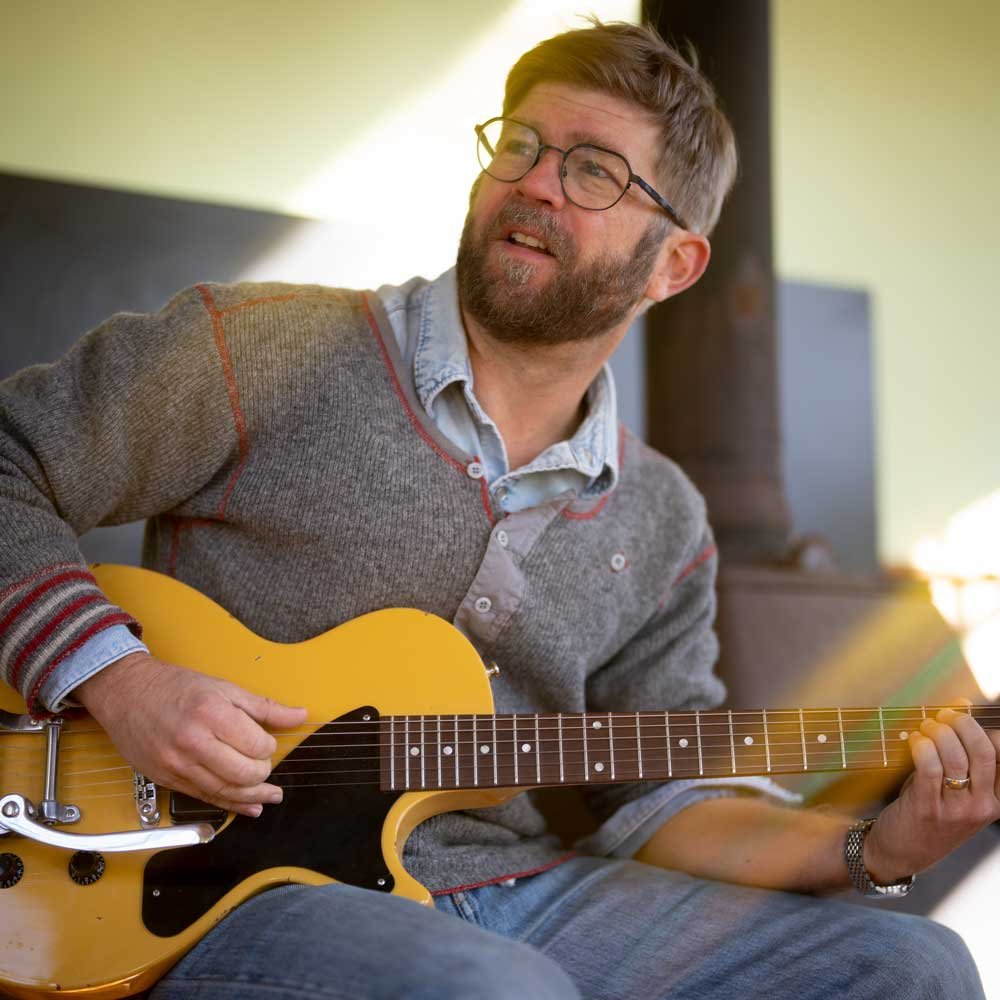 Old Man Luedecke Shares Bahamas-Featuring "My Status Is the Baddest," His First New Music Since 2019 exclaim.ca/music/article/… | via <a href="/exclaimdotca/">Exclaim!</a> | Out now on <a href="/OutsideMusic/">Outside Music</a>