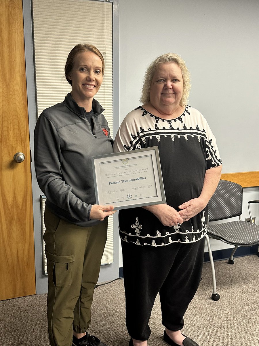 CCPS_Dir_SAAA's tweet photo. Congratulations to @npeagles boys soccer, @mcdonoughsports girls soccer, and @McDonoughHS Athletic Director Pam Thornton who were the winners of the sportsmanship awards from our soccer officials organization #CASRA @McDonoughHS @NorthPointHS https://t.co/XRZSavQQpX
