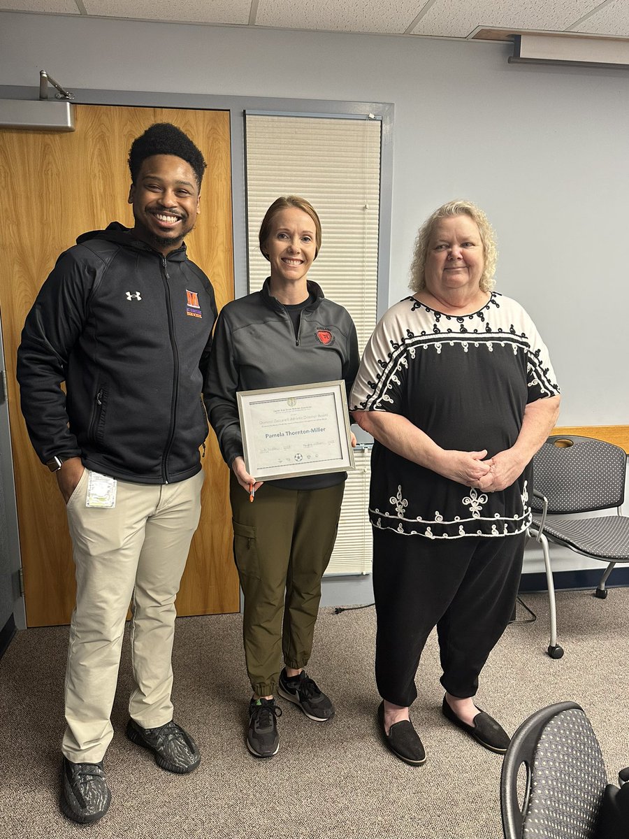 CCPS_Dir_SAAA's tweet photo. Congratulations to @npeagles boys soccer, @mcdonoughsports girls soccer, and @McDonoughHS Athletic Director Pam Thornton who were the winners of the sportsmanship awards from our soccer officials organization #CASRA @McDonoughHS @NorthPointHS https://t.co/XRZSavQQpX