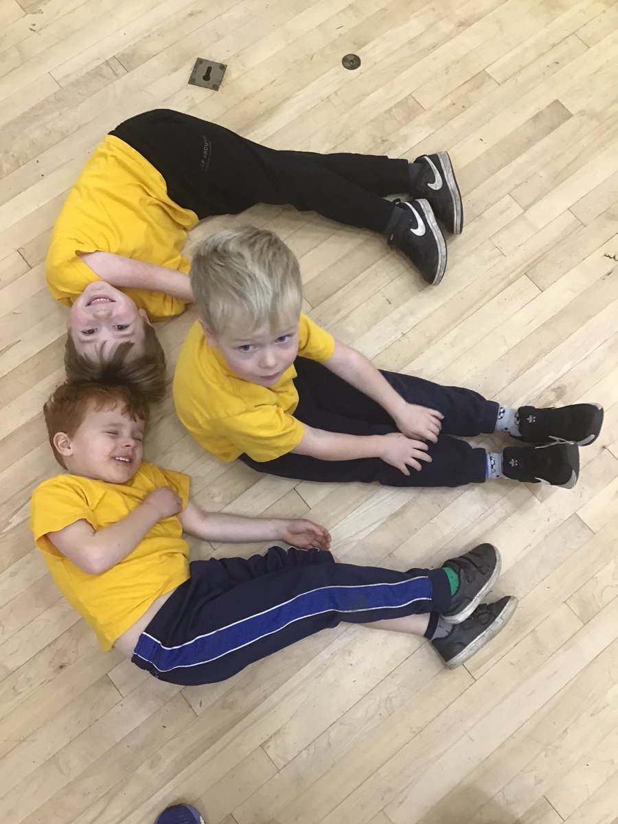 RuncieOf's tweet photo. Year 1 enjoyed our first gymnastics lesson in PE today. We practised making the pike, tuck and straddle shapes and then had fun using these shapes to try and make letters! Can you guess what letters we made? π€ΈββοΈ#ARFSYear1 #ARFSPE https://t.co/cO6L9K5YzI