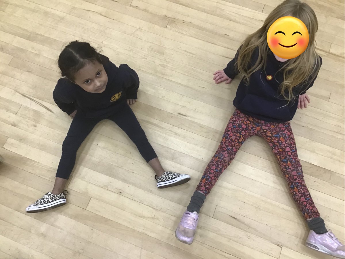 RuncieOf's tweet photo. Year 1 enjoyed our first gymnastics lesson in PE today. We practised making the pike, tuck and straddle shapes and then had fun using these shapes to try and make letters! Can you guess what letters we made? π€ΈββοΈ#ARFSYear1 #ARFSPE https://t.co/cO6L9K5YzI