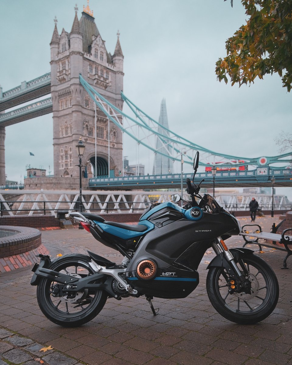 vmotosocouk's tweet photo. City style #Vmoto #VmotoStash #London https://t.co/UgQW9jCPlC