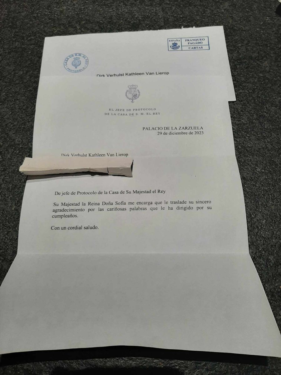 KathelijneVL's tweet photo. 🇪🇸👑👉Received a new royal reply today from Queen Sofia of Spain @ ✒️https://t.co/HALludVVao
#Spain #royalreply #royalletters 🇪🇸 https://t.co/ni4bXJdTG8