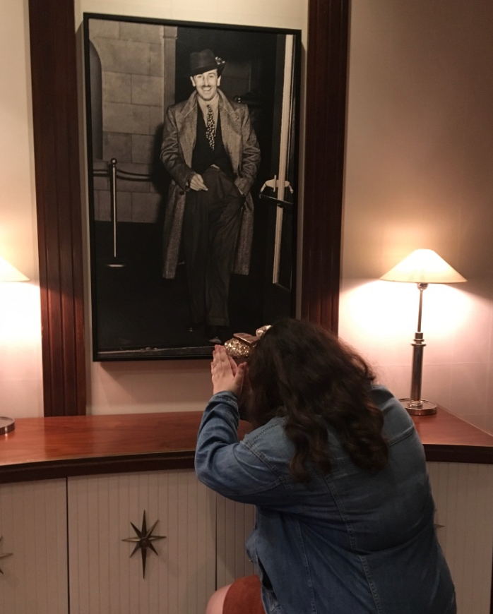 Brightbbyblue's tweet photo. Me praying to Daddy Walt to fix the Magic Key Virtual Queue for @Disneyland https://t.co/H5y92stE0E