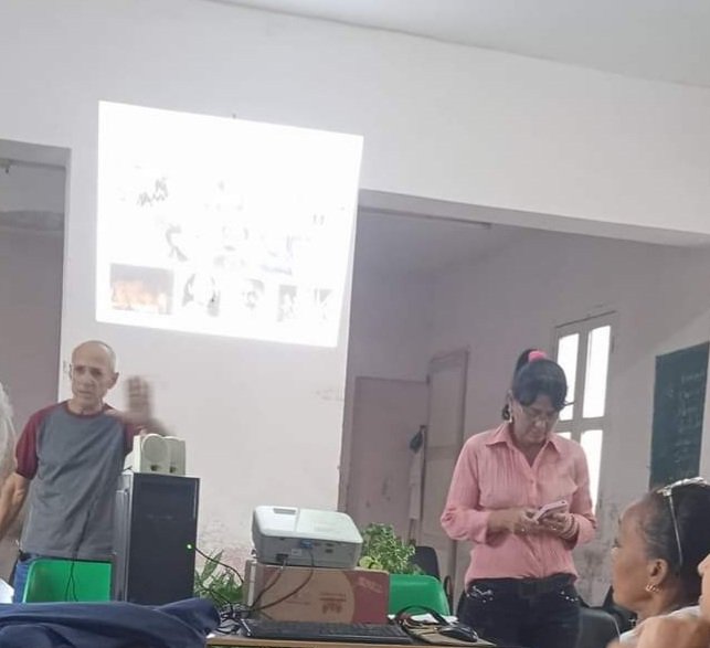 PinarEducacion's tweet photo. #CultivandoRevolución se prepara la estructura municipal de la Dirección General de Educación en #PinardelRío para el sistema de trabajo Metodológico en la etapa Enero-Marzo #CubaMined @CubaMined @btan0987 @RoigNoda @Curbelo https://t.co/zZQcWzTeoC