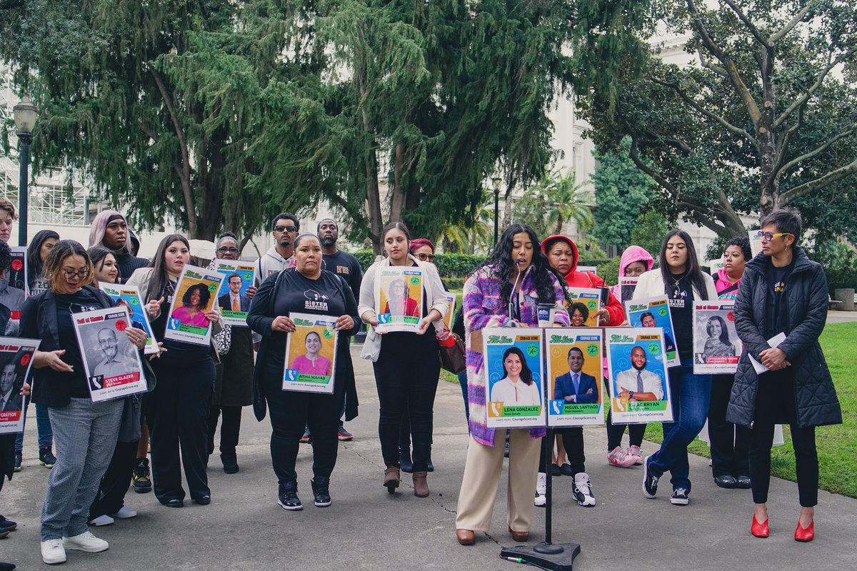 CourageCA's tweet photo. Yesterday was #CourageScore launch day at the State Capitol ⭐️. Joined by @SenAishaWahab, Melissa Romero (@envirovoters), and Taina Vargas (Initiate Justice Action), we showed up to remind legislators that accountability &amp; transparency matter 💪🏽 https://t.co/Ry4KBIlPaS