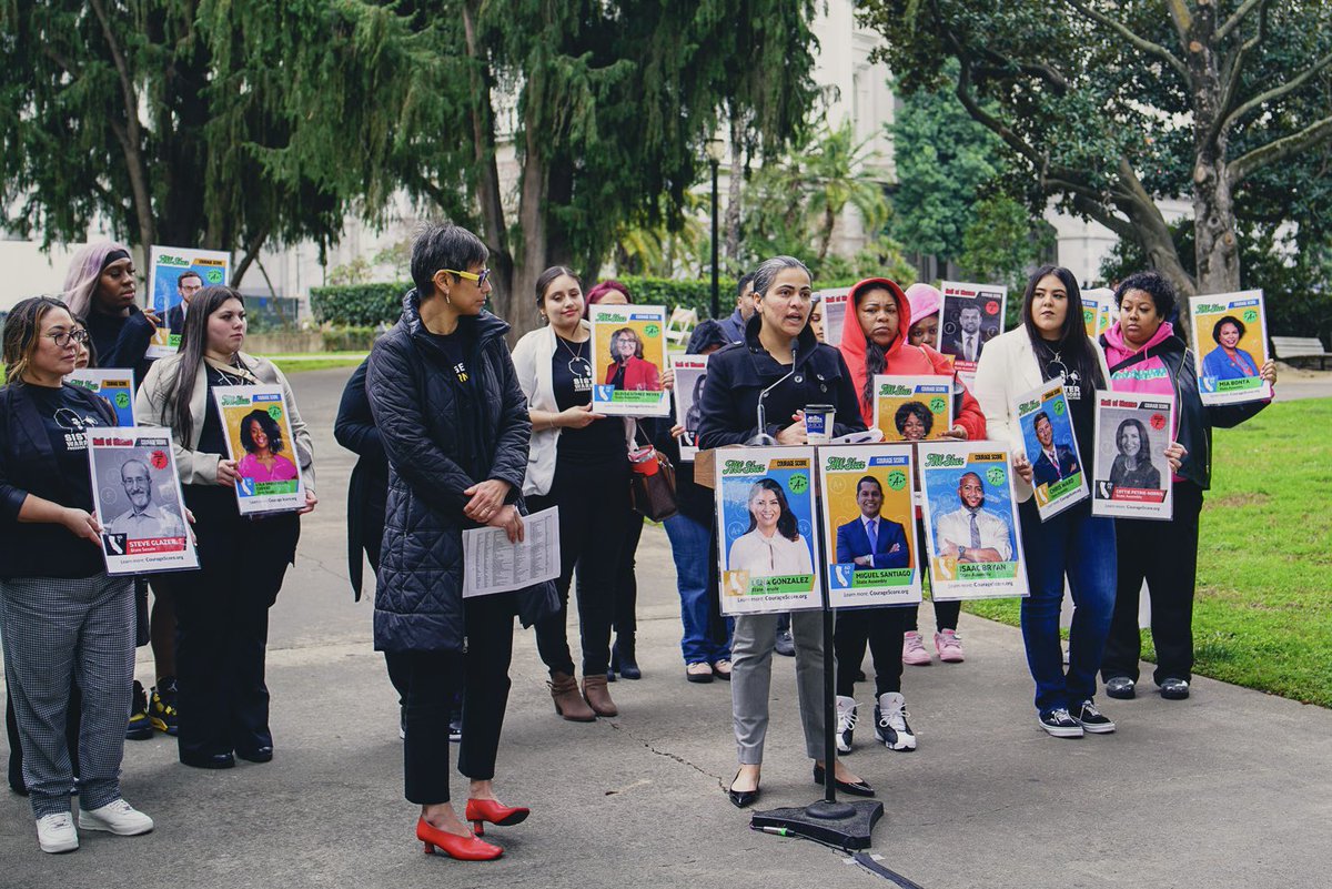 CourageCA's tweet photo. Yesterday was #CourageScore launch day at the State Capitol ⭐️. Joined by @SenAishaWahab, Melissa Romero (@envirovoters), and Taina Vargas (Initiate Justice Action), we showed up to remind legislators that accountability &amp; transparency matter 💪🏽 https://t.co/Ry4KBIlPaS