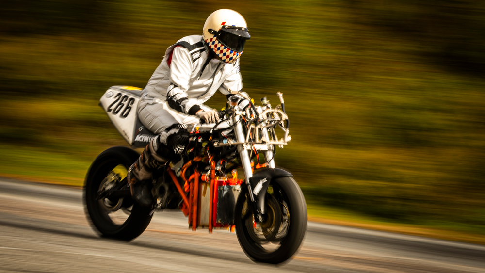 MIT’s Electric Vehicle Team, a pioneer in innovative building and racing, is now trying something very different: They’re building a hydrogen-powered electric motorcycle, using a fuel cell system, as a testbed for hydrogen-based transportation. mitsha.re/prqN50QpEPT