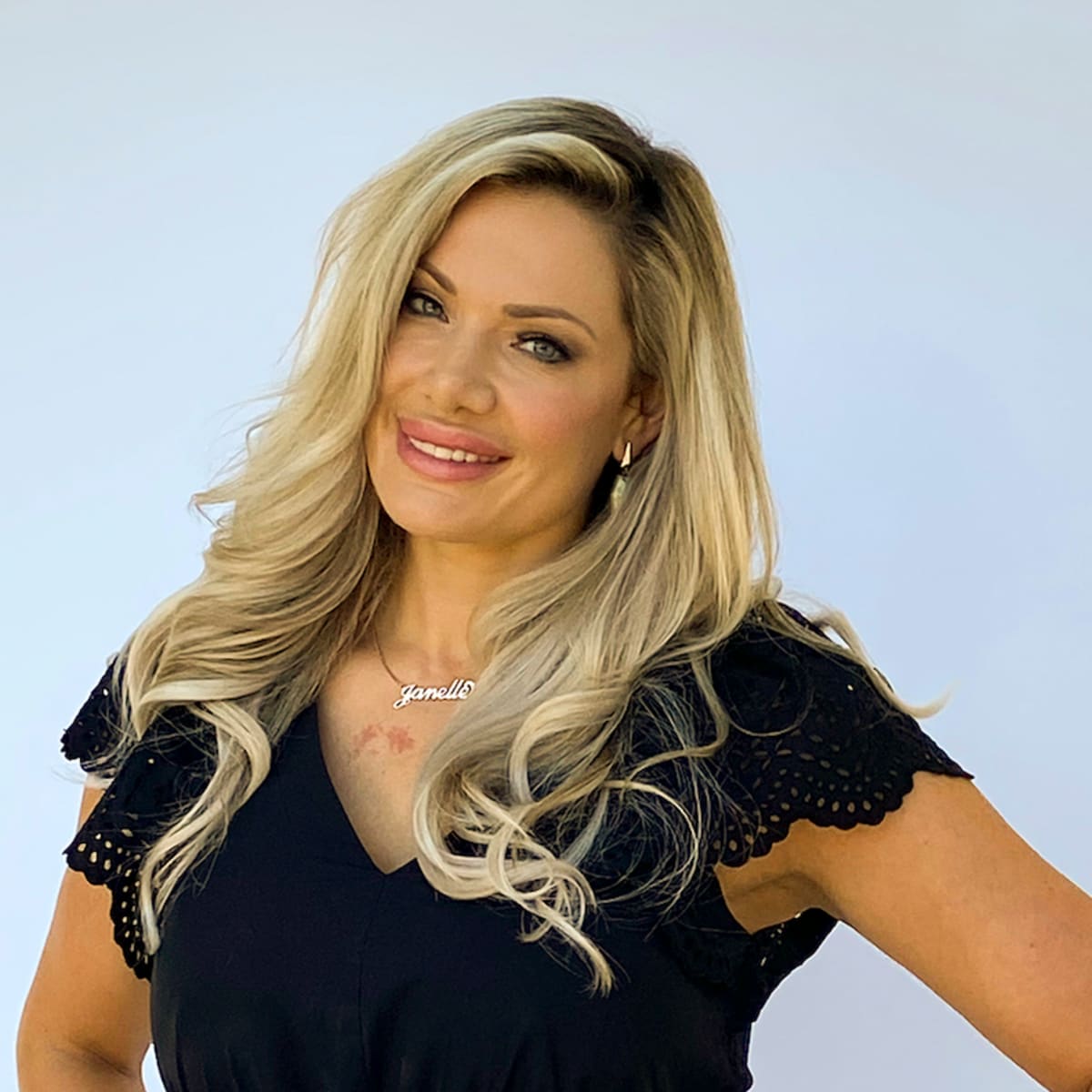 BirthdaysBig's tweet image. Happy Birthday @JanellePierzina
#BigBrother #BB6 #BB7 #BB14 #BB22