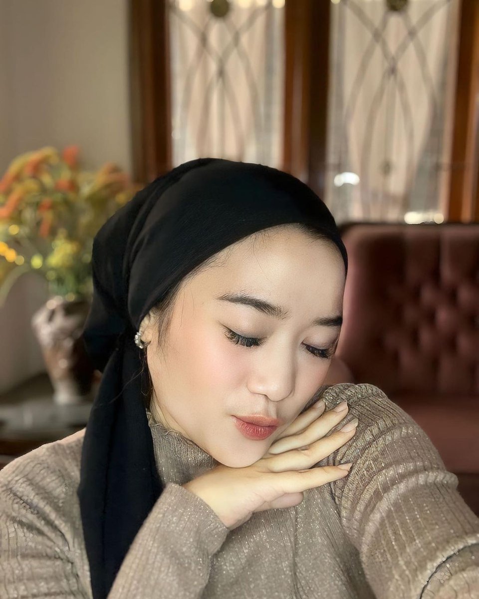 HelloApriliia's tweet photo. cocok ga jadi istri km? 🤣 https://t.co/XhFe63Sg3N