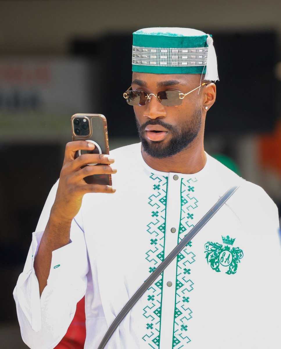 QualityQuadry's tweet photo. TOP SHOTs from Super Eagles arrival in Cote D'ivoire.

No real Nigerian 🇳🇬 will scroll pass without reposting.

Sweet pictures from @PoojaMedia &amp; @FotoNugget https://t.co/7I6hTnFve6