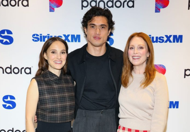 NataliePortman.com tweet media