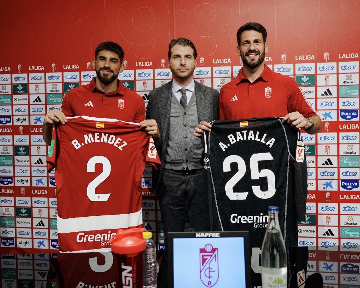 🇺🇾❤️🇦🇷

Presentados en casa. 

#𝙀𝙩𝙚𝙧𝙣𝙖𝙇𝙪𝙘𝙝𝙖 🇦🇹