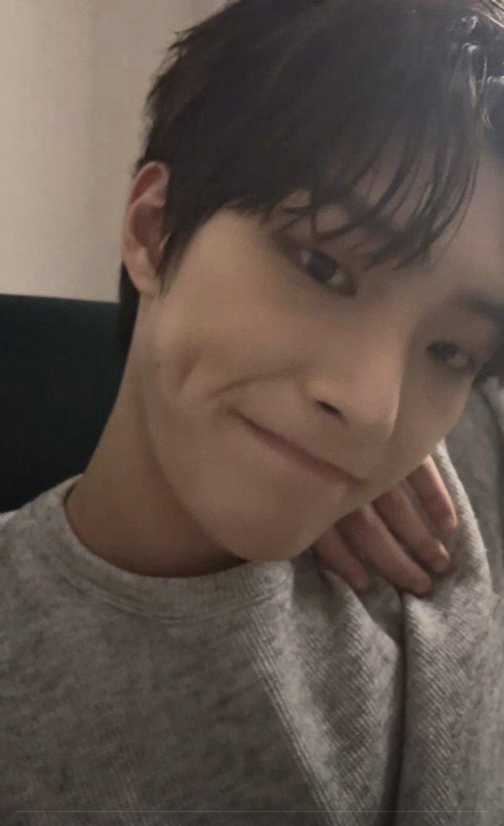 mingifeeds's tweet photo. #민기 nobody else is as beautiful as you are https://t.co/cqhJUbGKFz