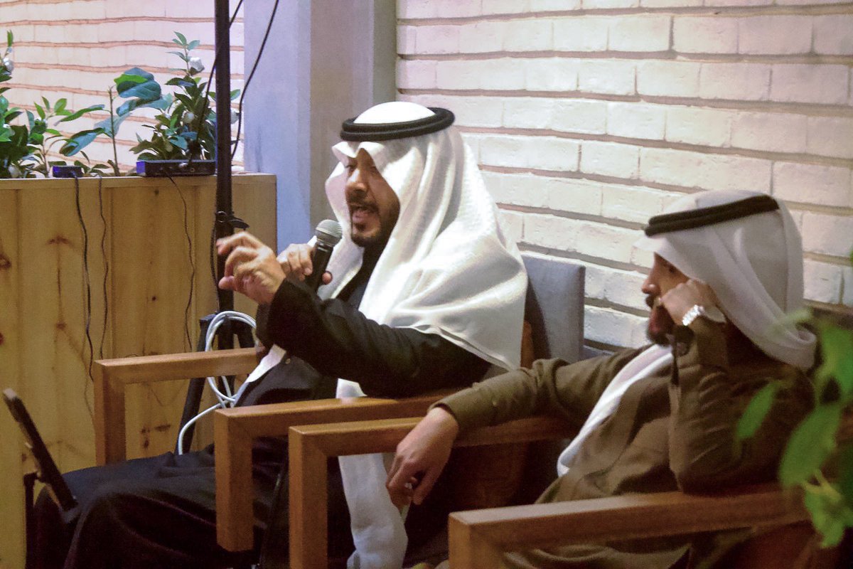 nawafalsalem6's tweet photo. من أجواء لقاء "التنمية والعلم والثقافة: أيّة علاقة؟"؛ الذي شرفت بالمشاركة فيه ضمن مبادرة الشريك الأدبي في مقهى ناين كلوك في مدينة سكاكا، وبحضور نخبة من المثقفين والمهتمين، والشكر للشريك الأدبي والحضور الكرام! https://t.co/KYeOzcZUO5