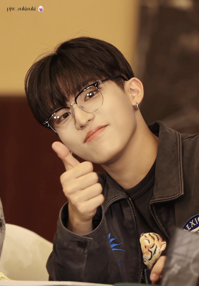 슼껄 tweet media