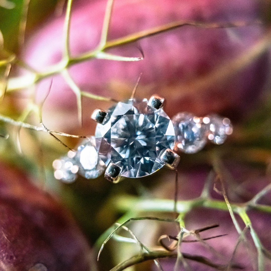 Icecap's unique approach to diamond valuation ensures that you invest with confidence. We combine expert appraisal with cutting-edge technology for accurate assessments.