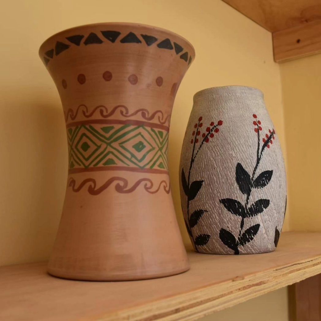visitlambayeque's tweet photo. 🤔¿Buscas dónde comprar artesanía lambayecana? 
Pues ya están abiertos los Stands del Museo Tumbas Reales de Sipan con ingreso LIBRE.

Para mayor información, puedes seguir las redes sociales del CITE Sipán 🙌🏻

¡Comparte artesanía!

ℹ️https://t.co/adaS9jFDnp https://t.co/3CPhuelLT9