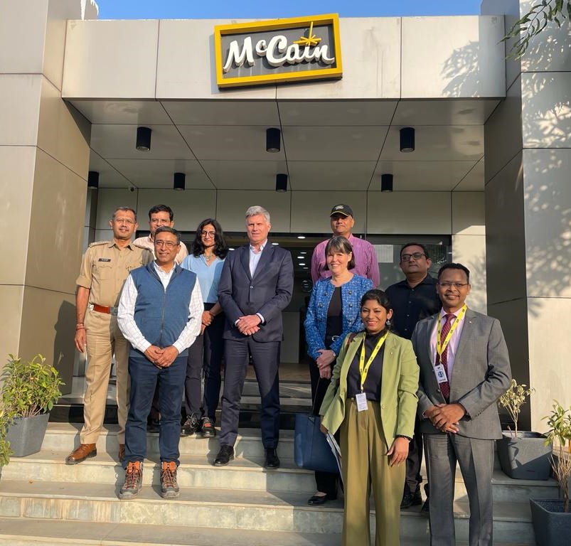 HCCanInd's tweet photo. #GujaratVisit:  Delighted to visit @McCainFoodsInd, a major Canadian manufacturing investment in #India, which has been feeding Indian households since '07. https://t.co/6PRcMakWCf