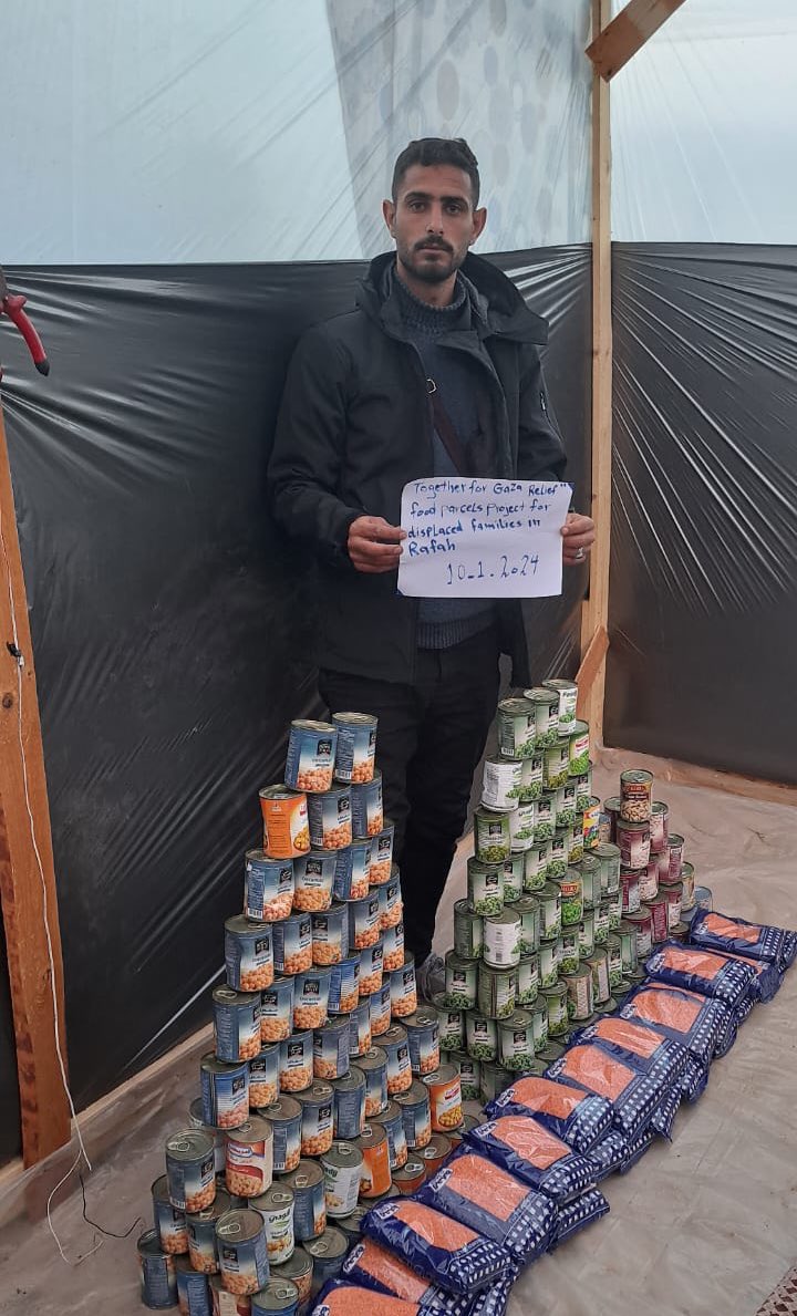 GazaDirectAid's tweet photo. Together for Gaza Relief! Food parcels project for displaced families in Rafah complete. 

Thank you for your support in providing essentials to Palestinians in need. The food is getting harder to find. Please consider donating @rida_ehab https://t.co/2c1mLwSVEH https://t.co/SvEZm0pJPB